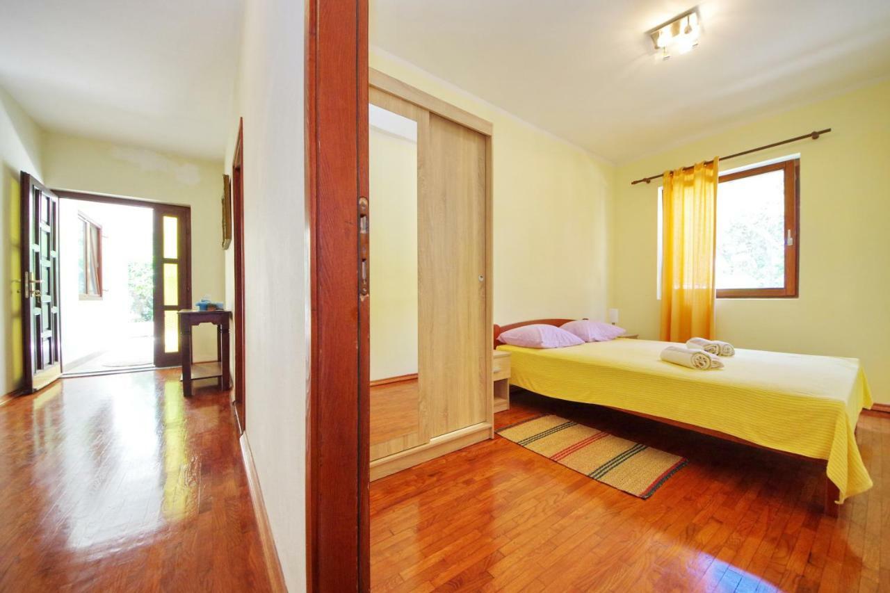 Apartments Eduard Vrsi Extérieur photo