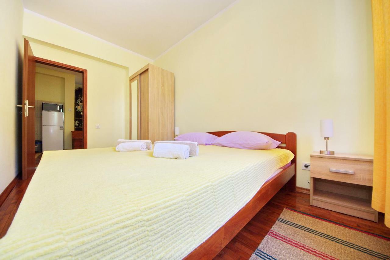 Apartments Eduard Vrsi Extérieur photo