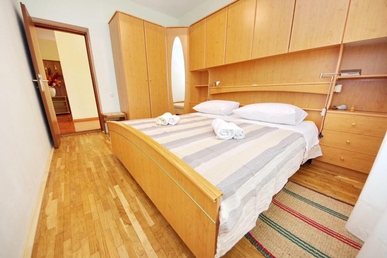 Apartments Eduard Vrsi Extérieur photo