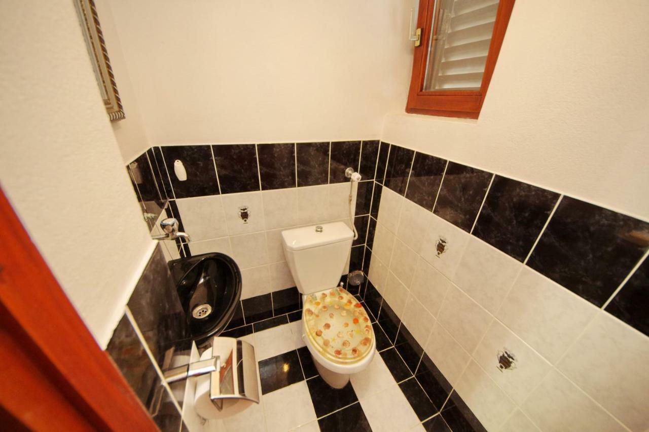 Apartments Eduard Vrsi Extérieur photo