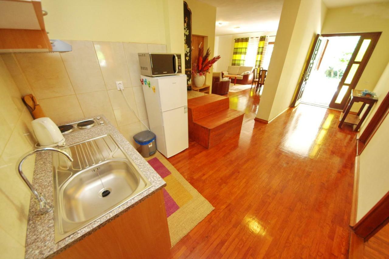 Apartments Eduard Vrsi Extérieur photo