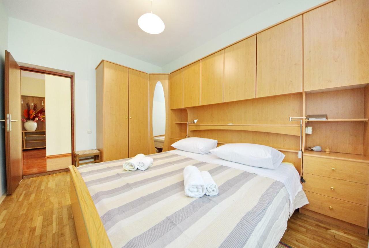 Apartments Eduard Vrsi Extérieur photo