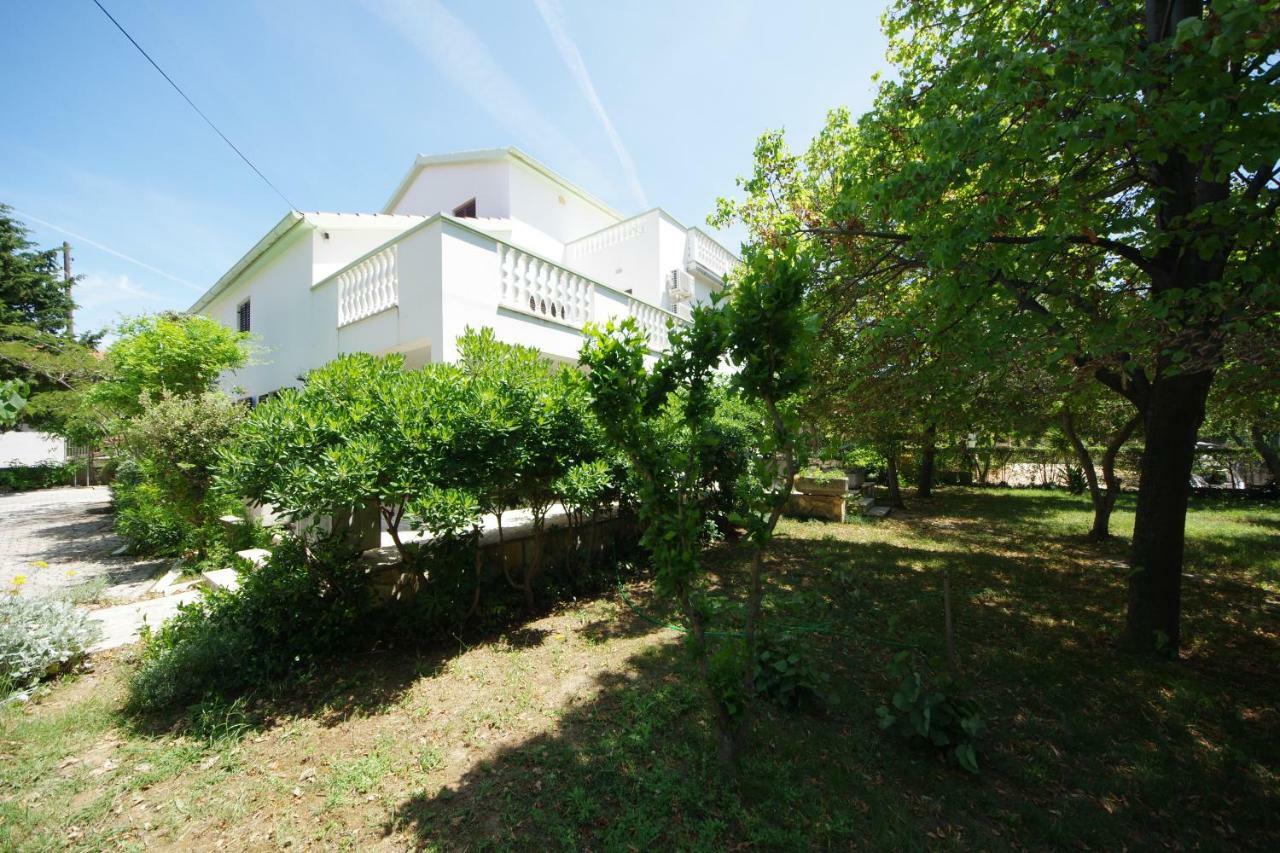 Apartments Eduard Vrsi Extérieur photo