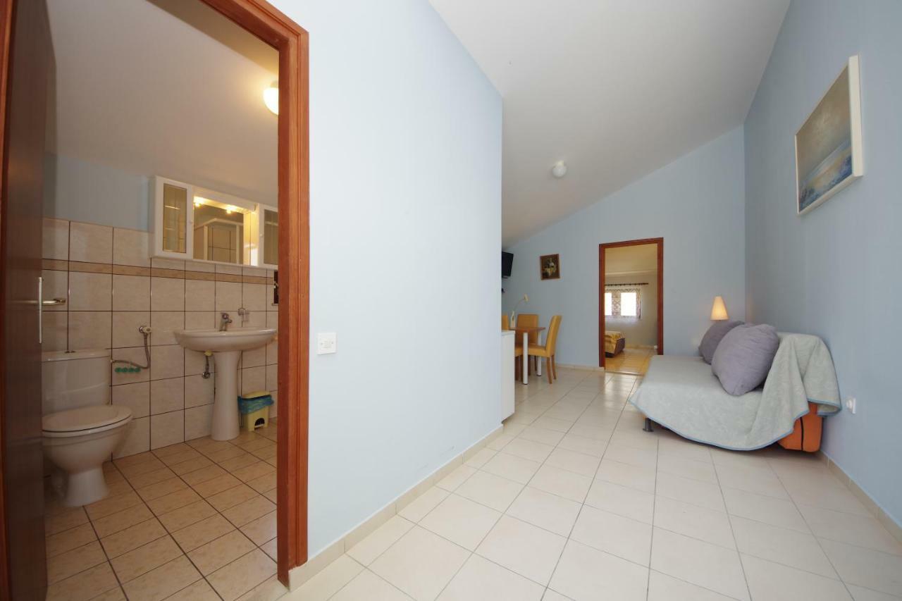 Apartments Eduard Vrsi Extérieur photo